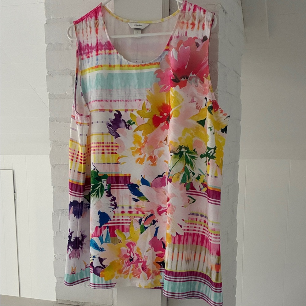 NWT CJ Banks Floral Sleeveless Women's Top